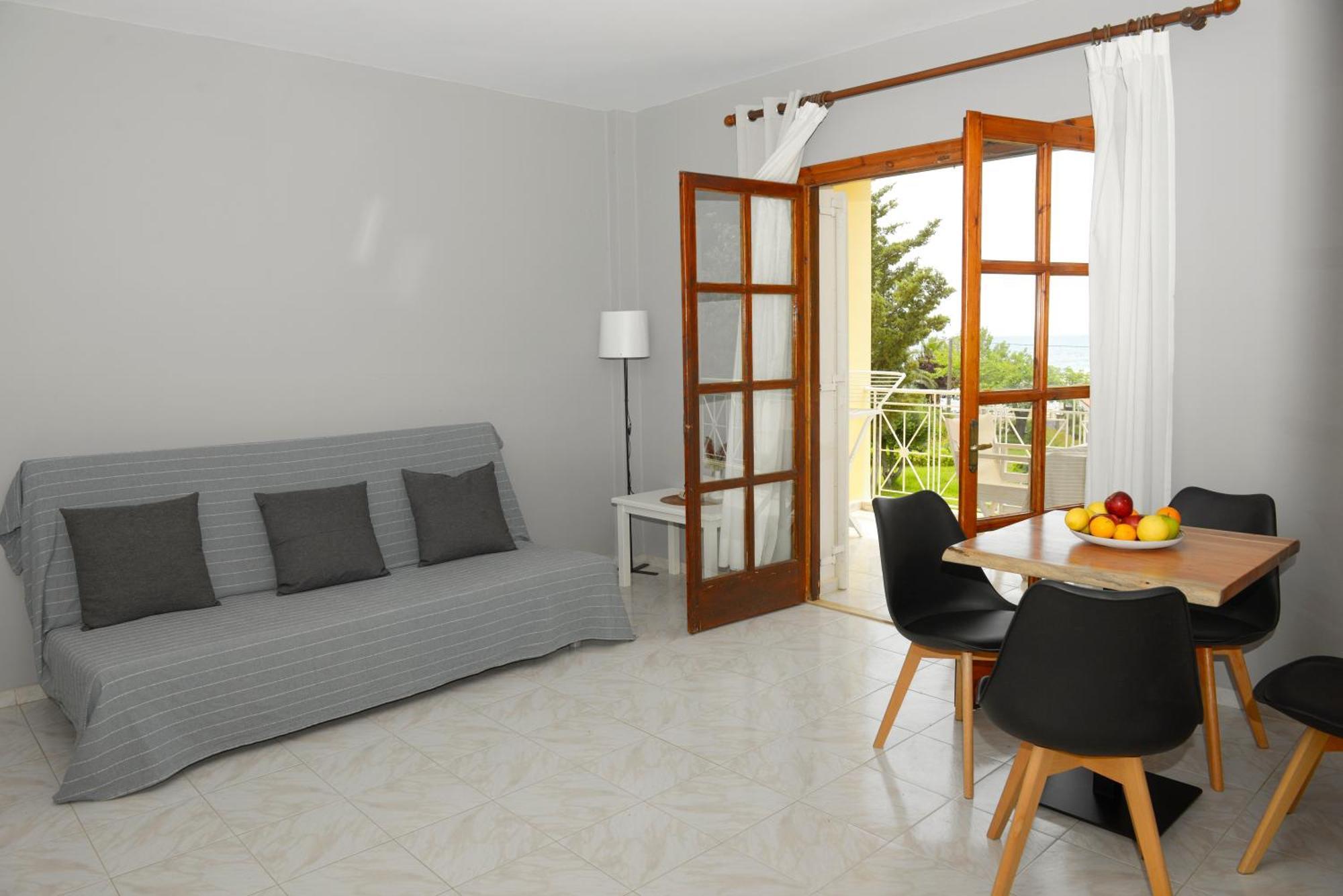 Albouro Seafront Apartments Kateleios Dış mekan fotoğraf